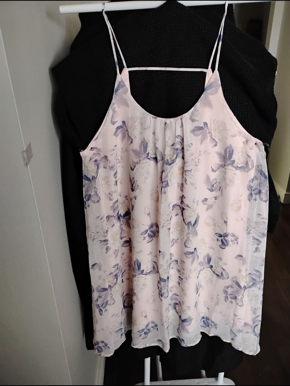 Streetwear Society Peach Floral Spaghetti Strap Camisole Tank Top